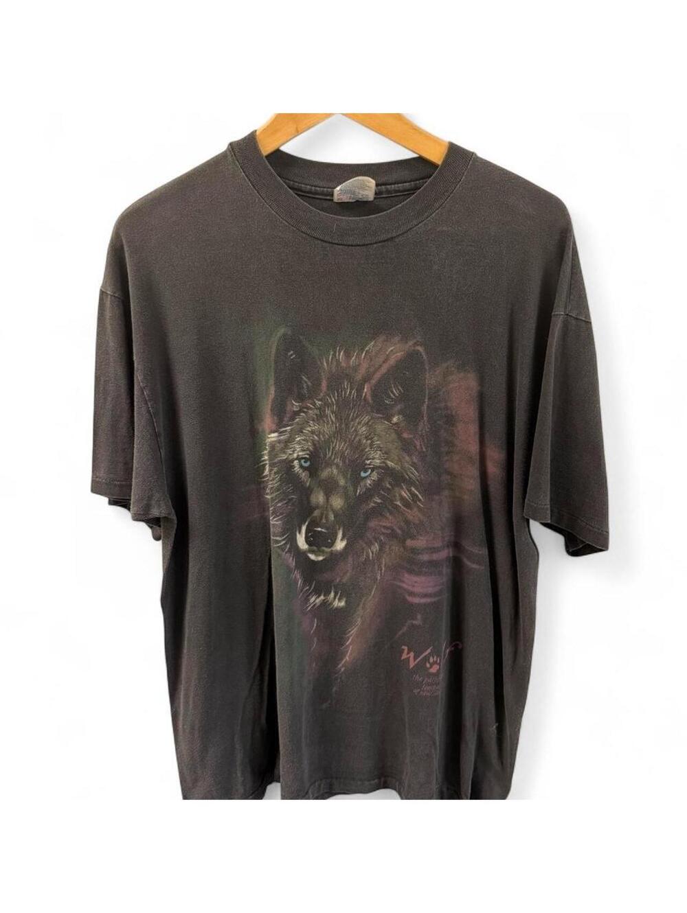 Vintage 90s Wolf Graphic Tee single stitch